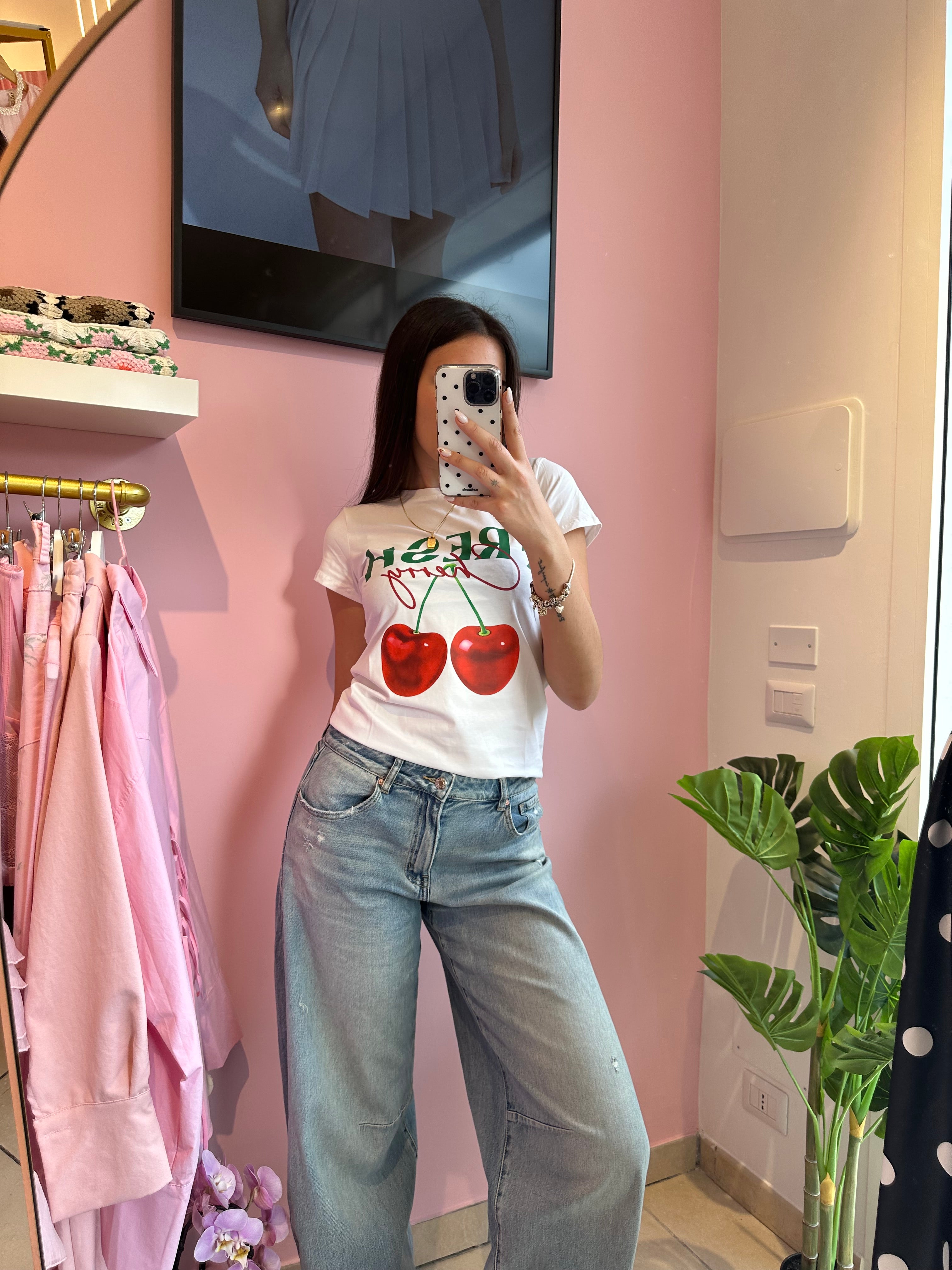 T-shirt cherry